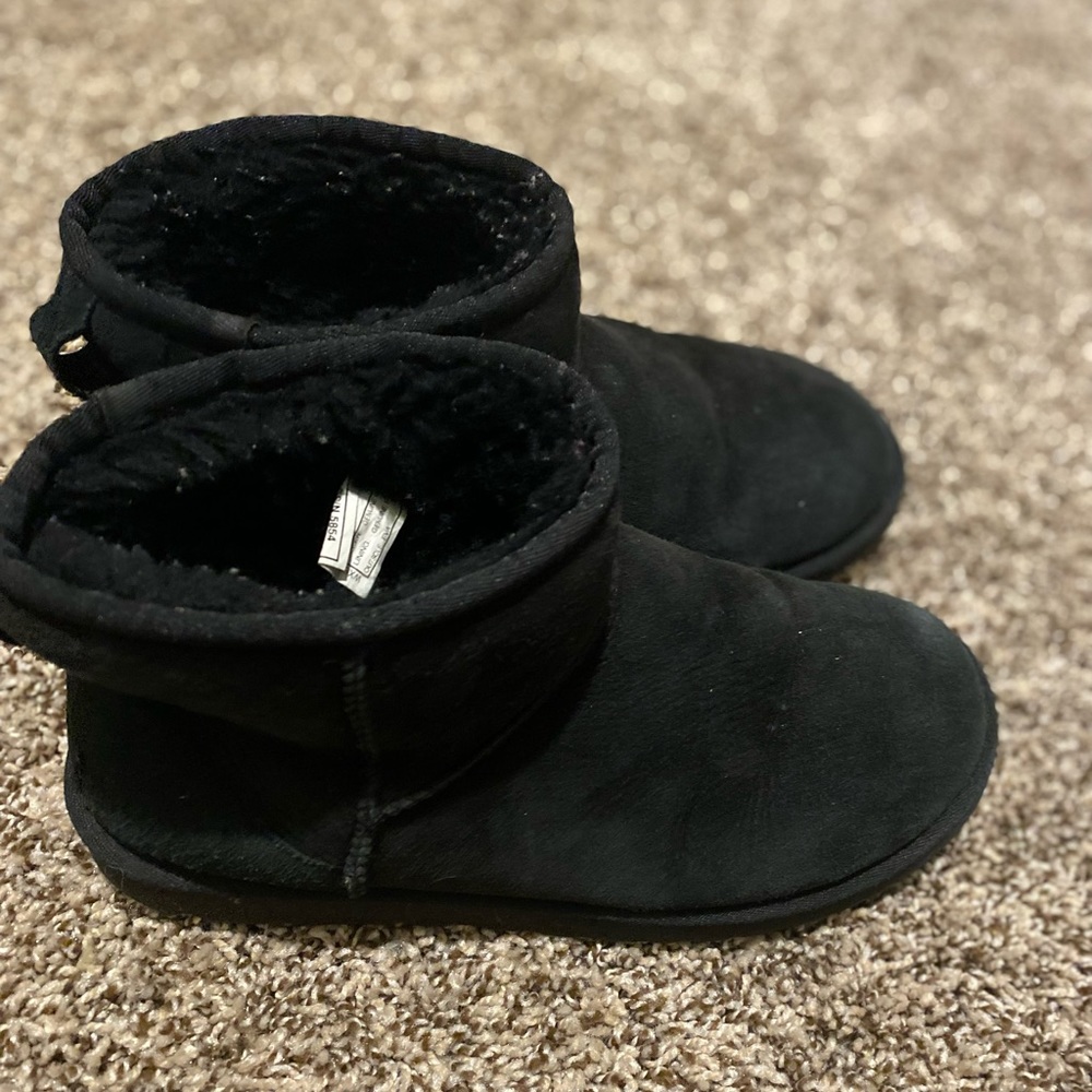 Ugg short